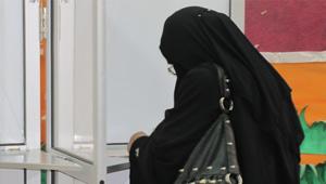 ضبط منتقبة تنتخب أكثر من مرة وأخرى تصوت للناخبين لصالح "النور" بالزقازيق ومنيا القمح 1 915