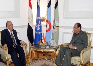 رسالة الجماعة تحمِّل المسؤولية ضمنًا لـ«العسكرى».. وسلطان يقدِّم مذكرة عن «الائتلافية» 1 الكتاتني والمشير