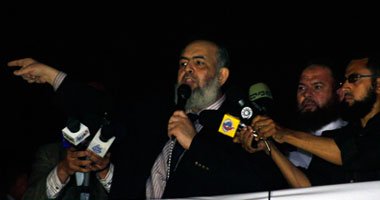 أبو إسماعيل: إذا قفز الجيش على الشرعية سنقدم شهداء لمنعه 1 الشيخ حازم صلاح أبو إسماعيل