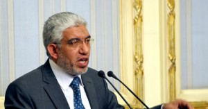 الدكتور حاتم عبد اللطيف وزير النقل