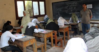 بعد تخلفهم عن الحضور.. امتحان بديل لطلاب الثانوى بالزقازيق 1 22