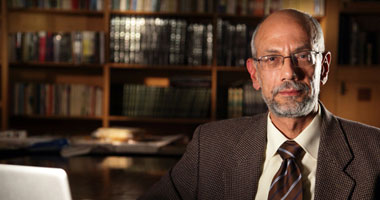 أيمن الصياد: الإخوان يريدون دولة خلافة.. ولا يعتبرون ما حدث فى 25 يناير ثورة 1 أيمن الصياد المستشار السابق للرئيس محمد مرسى