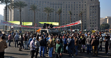 نشطاء يشكلون تحالفا بين "ائتلاف" و"اتحاد الثورة".. ويطالبون بـ"العودة للتحرير" 1 احتجاجات تحرير
