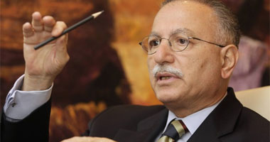 "أوغلى" يؤكد استعداده لخدمة الإسلام بعد ترك منصبه بـ"التعاون الإسلامى" 1 احسان اوغلى التعاون الاسلامى