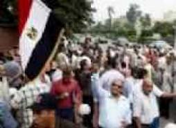 «الضباط المتقاعدون» تطالب الجيش بالتدخل لإنقاذ الدولة من الانهيار و«الإخوان» 1 الضباط المتقاعدون