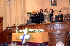 بالصور تشييع جنازة رمسيس زخاري عملاق الكاريكاتيرومقدم برنامج “يا تليفزيون يا” 1 جنازة رمسيس زخارى