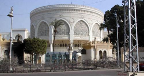 الحرس الجمهورى يزيد ارتفاع سور الاتحادية بالطوب الأحمر 1 قصر الاتحادية