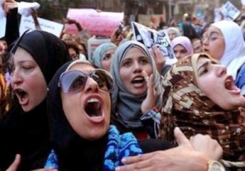 10 أحزاب وحركات تنظم مسيرة «الشارع لنا» للتنديد بالاعتداء على المتظاهرات 1 متظاهرات