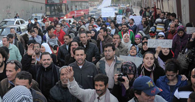 مسيرة السيدة زينب تصل التحرير وتطالب بإسقاط نظام الإخوان 1 مسيرة السيدة زينب تصل التحرير وتطالب بإسقاط نظام الإخوان