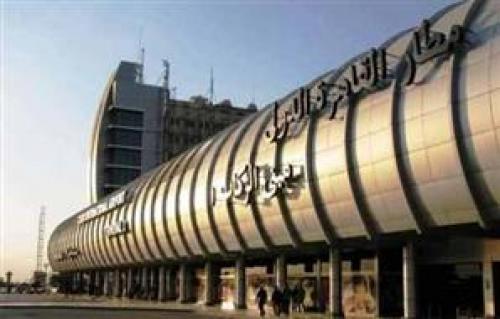 مساعد وزير الخارجية الأمريكي لحقوق الإنسان يصل القاهرة 1 مطار القاهرة الدولى 2