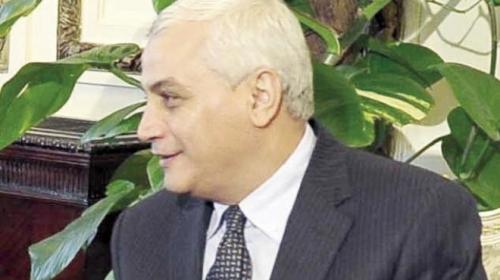 وزير الزراعية يناقش استصلاح 1.5 مليون فدان بالغابات باستخدام مياه الصرف المعالج 1 وزير الزراعية