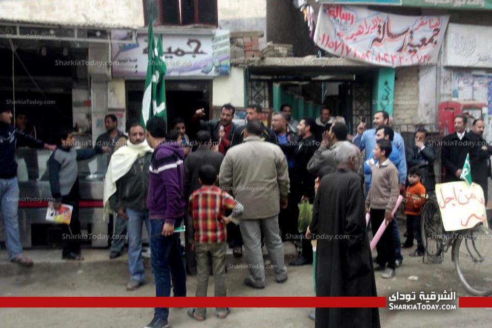 وقفة احتجاجية بالابراهيمية "للوفد"و"الانقاذ " اعتراضا على تصريحات مرسى 4 h