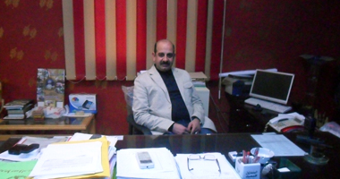 التحفظ على ربة منزل أثناء ترخيصها "ميكروباص" بأوراق مزورة بفاقوس 1 المقدم حسام صبحى