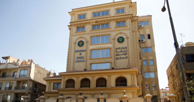 تواجد أمنى مكثف وبوابة من "الطوب" لتأمين مكتب الإرشاد بالمقطم 1 تواجد أمنى مكثف