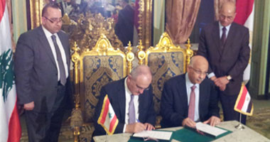 وزير الصحة يوقع بروتوكول تعاون لتصدير الأدوية المصرية للبنان 1 وزير الصحة يوقع