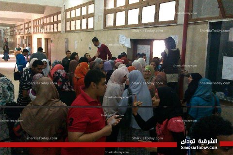 الاعاده بين "الجيل الحر" وطلاب من أجل مصر" في تربية الزقازيق بسبب الطعون 1 1