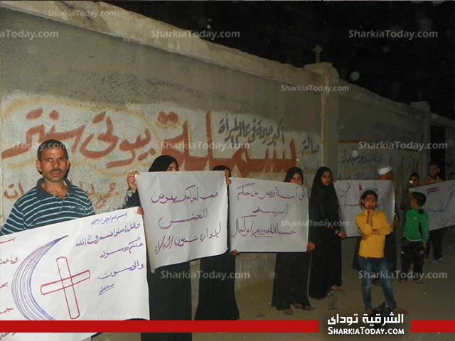 عائله بأبو كبير تنظم وقفة أمام قسم الشرطة للمطالبه بتولي "الجيش" ادارة البلاد 1 1