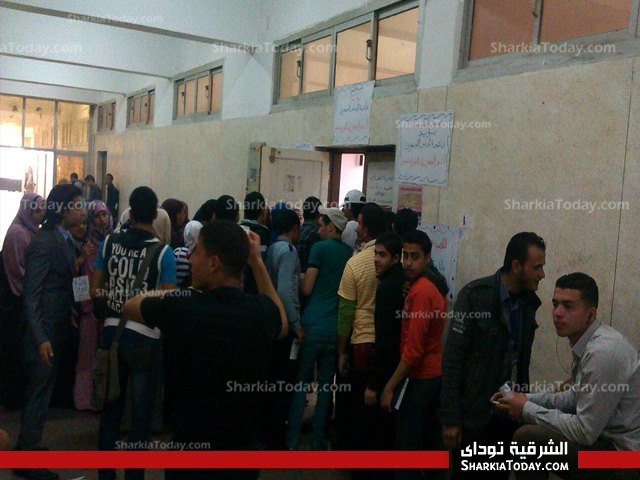توافد طلاب حقوق حقوق الزقازيق علي لجان الانتخابات للادلاء بأصواتهم 1 1