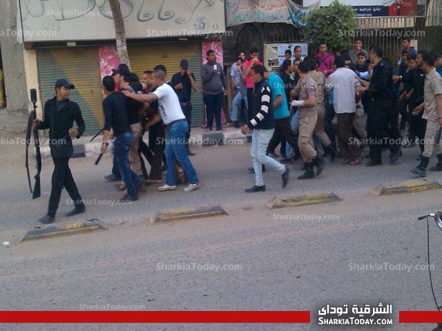 بالفيديو والصور: مناوشات بين الأمن والمتظاهرين أمام مقر اخوان الشرقية في جمعة "احنا مبنتهددش" 7 7