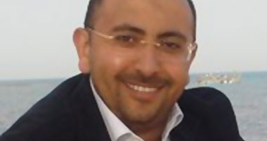 مؤسس التيار المصرى: تغيير الحكومة بالكامل أفضل من إجراء تعديلات 1 إسلام لطفى مؤسس حزب التيار المصرى