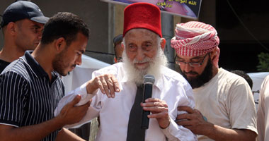 سلامة لـ"مرسى": واجه الشعب بأن الحمل ثقيل عليك وعلى جماعتك 1 حافظ سلامة