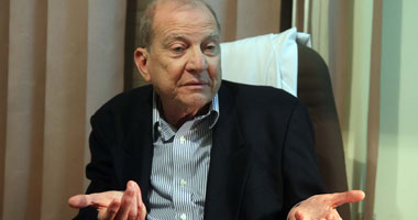 رسميا.. الرئاسة تطالب الإنقاذ بتقديم مقترحاتها للتعديل الوزارى 1 د. محمد أبو الغار رئيس الحزب المصرى الديمقراطى والقيادى البارز بجبهة الإنقاذ الوطنى