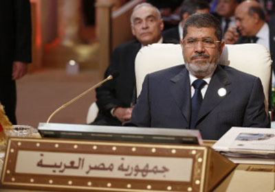 «الرئاسة»: تعديل وزاري وحركة محافظين وشكية لتحقيق أهداف الثورة 1 مرسى