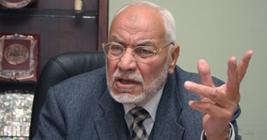 بالفيديو.. مهدى عاكف: ليست هناك مشكلة أن تكون حلايب مصرية أو سودانية 1 مهدى عاكف