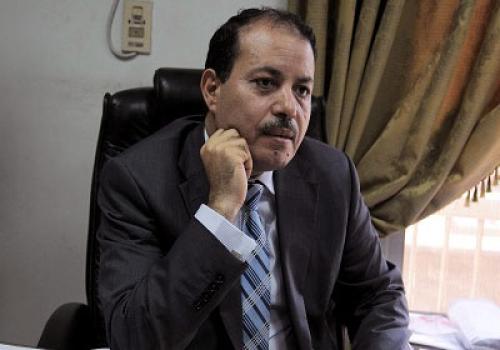 نشطاء «تويتر» ينصحون مرسي: «يا تُقيل وزير الإعلام يا تجوزُه» 1 وزير الإعلام