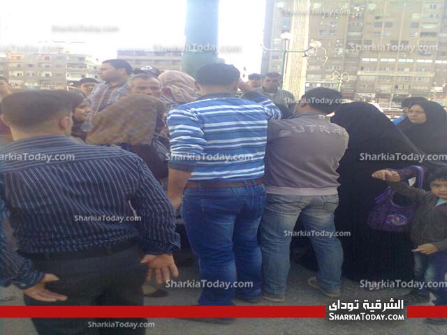 وقفه للصم بالزقازيق للمطالبه بعلاج أحد ضحايا "البلطجه" علي نفقة الدوله 2 1