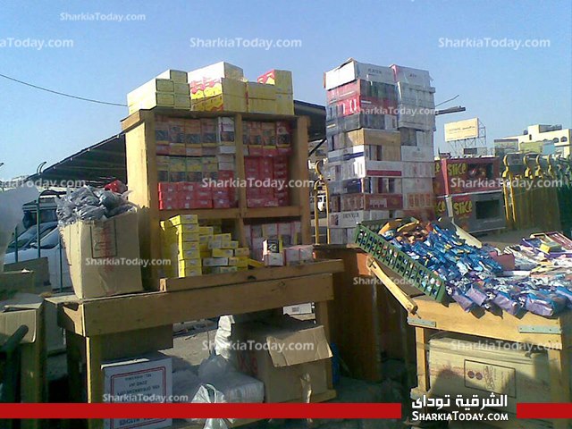 انتشار الباعه الجائلين بالعاشر من رمضان في ظل غياب الامن ورقابة المسئولين 1 4