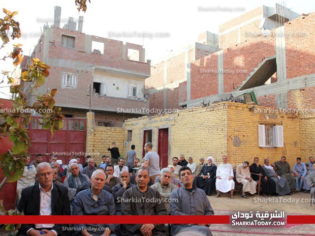 المصري الديمقراطي بالشرقية: السماح بالشعارات الدينيه يفتح اكبر باب للفتنه و التكفير 3 8