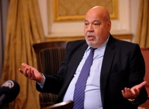 مجلس الوزراء يطلب من مكي الإستمرار في منصبه لحين تعيين وزير جديد 1 image