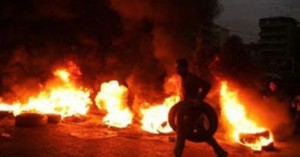 إعادة فتح طريق بلبيس القاهرة بعد أن قطعه البدو احتجاجا على اضطهاد الشرطة 1 image
