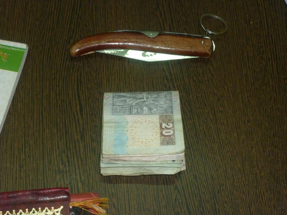 القبض علي تشكيل عصابي لفرضه السيطرة على أحد المخابز بشارع فاروق 2 جانب من المضبوطات