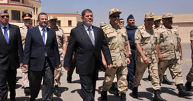إشادات واسعة بعملية تحرير الجنود المختطفين.. الرئيس مرسى يوجه التحية للقوات المسلحة وأهالى سيناء 1 إشادات واسعة بعملية تحرير الجنود المختطفين
