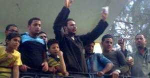 الشاب بعد تحريره من خاطفيه