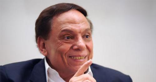 عادل إمام: فتاوى تحريم تقديم التهنئة للإخوة الأقباط قلة أدب 1 عادل إمام