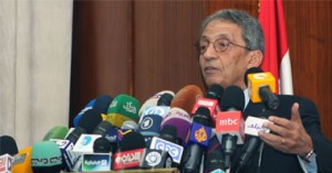 عمرو موسى: التعديل الوزارى لا يكفى لإنقاذ مصر 1 عمرو موسى رئيس حزب المؤتمر
