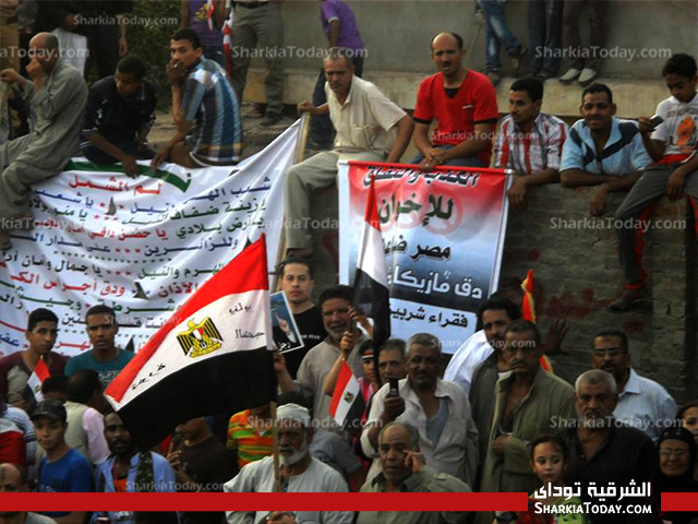 بالصور ..من بلبيس " توفيق عكاشه " هناك ثورة قادمه للإطاحه بحكم المرشد والجيش سيحميها 3 5
