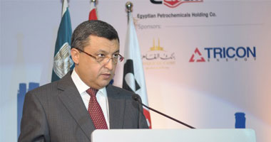 وزير البترول السابق: سد عجز الكهرباء يكلف 600 مليون دولار شهرياً 1 أسامة كمال وزير البترول السابق