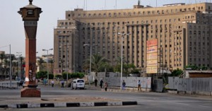 انتشار مكثف للجان الشعبية على مداخل ميدان التحرير 1 التحرير