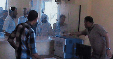 بسبب المحسوبية.. مشادات كلامية بين المواطنين والموظفين بسجل مدنى منيا القمح 1 مشادات كلامية بين المواطنين والموظفين بسجل مدنى منيا القمح