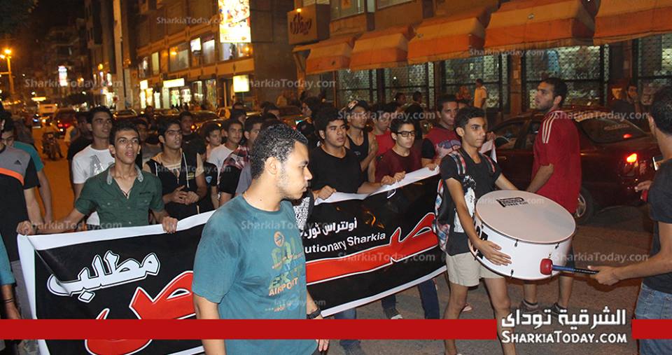 بالفيديو والصور : مسيرة أولتراس ثورجي تجوب شوارع الزقازيق للمطالبه بالقصاص من الاخوان 7 1011387_500792479988888_1632877024_n
