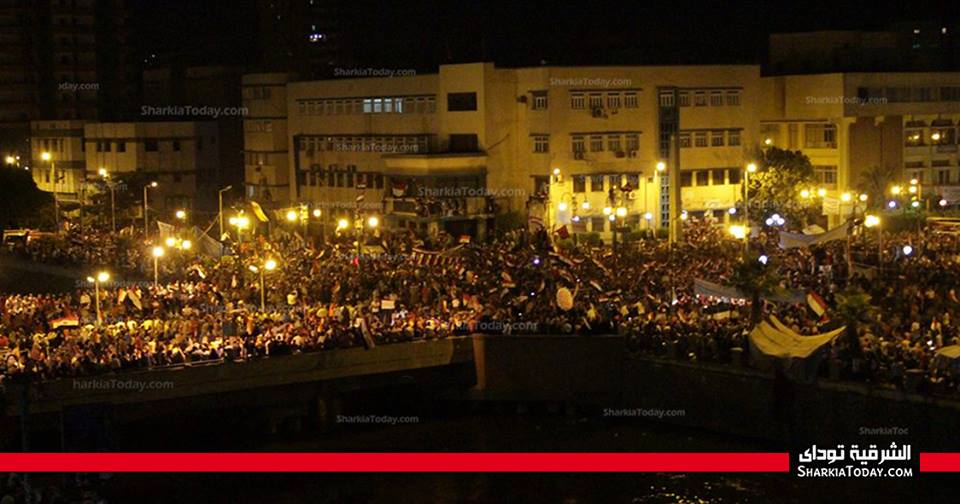 بالصور : مسيرات حاشدة امام مبني محافظة الشرقية للمطالبة برحيل مرسي 3 1017492_10151467618366752_305805985_n
