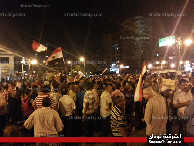 بالصور : مسيرات امام مبني محافظة الشرقية استجابة لدعوة " تمرد " 2 1044535_10152985615665646_1800957773_n