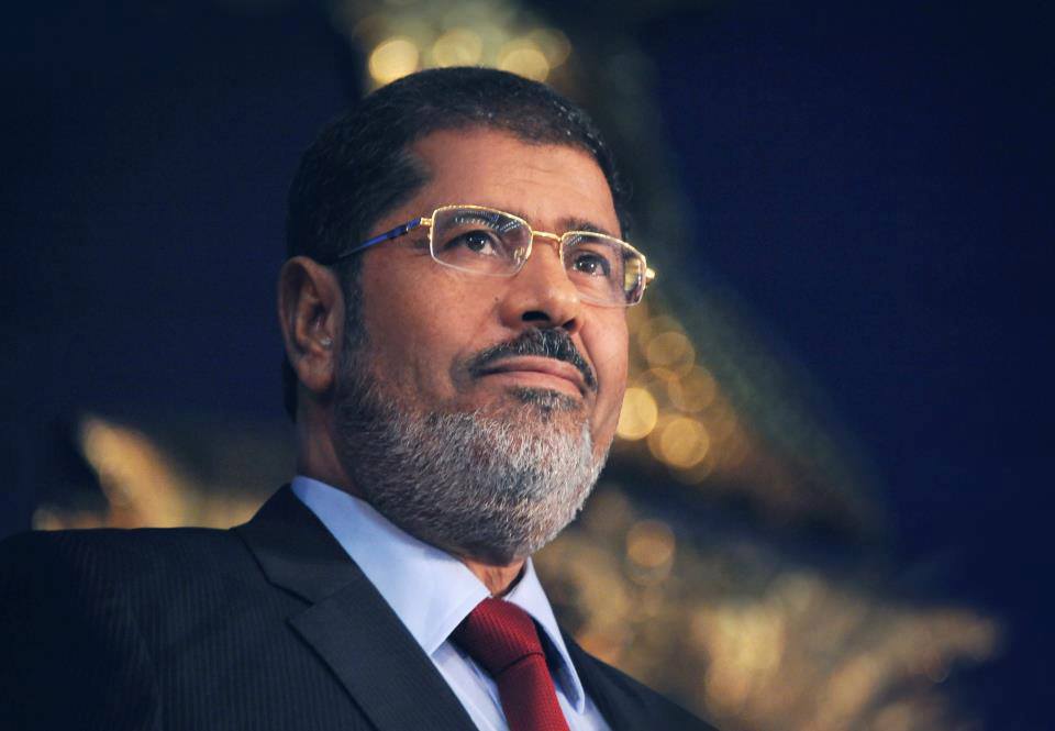 رئاسة الجمهورية : تجاوز الشرعية الدستورية يهدد الممارسة الديمقراطية بالانحراف عن مسارها الصحيح 1 947175_529304653792123_122765334_n