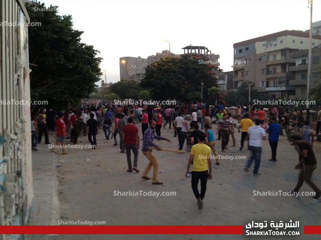 اشتباكات وحرب شوارع اثناء مسيرات تأييد مرسي في الزقازيق 1 ekhwan
