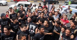 شباب أولترس ثورجى بالشرقية يتظاهر أمام قسم ثان الزقازيق 1 شباب أولترس ثورجى بالشرقية يتظاهر أمام قسم ثان الزقازيق
