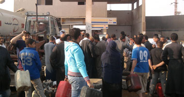 أزمة فى الشرقية بسبب عدم توريد بنزين 90 منذ ثلاثة أيام 1 أزمة فى الشرقية بسبب عدم توريد بنزين 90 منذ ثلاثة أيام